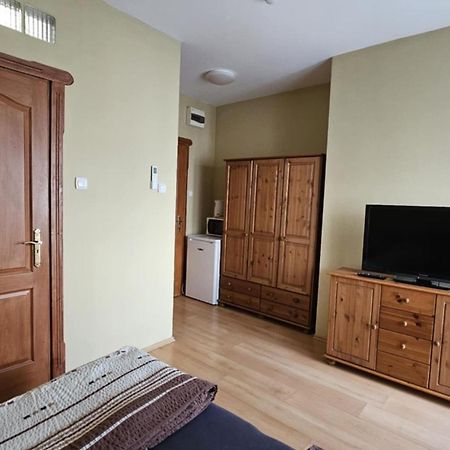 Rózsakert Apartmanház Hajdúszoboszló Esterno foto