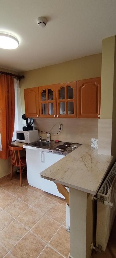Rózsakert Apartmanház Hajdúszoboszló Esterno foto