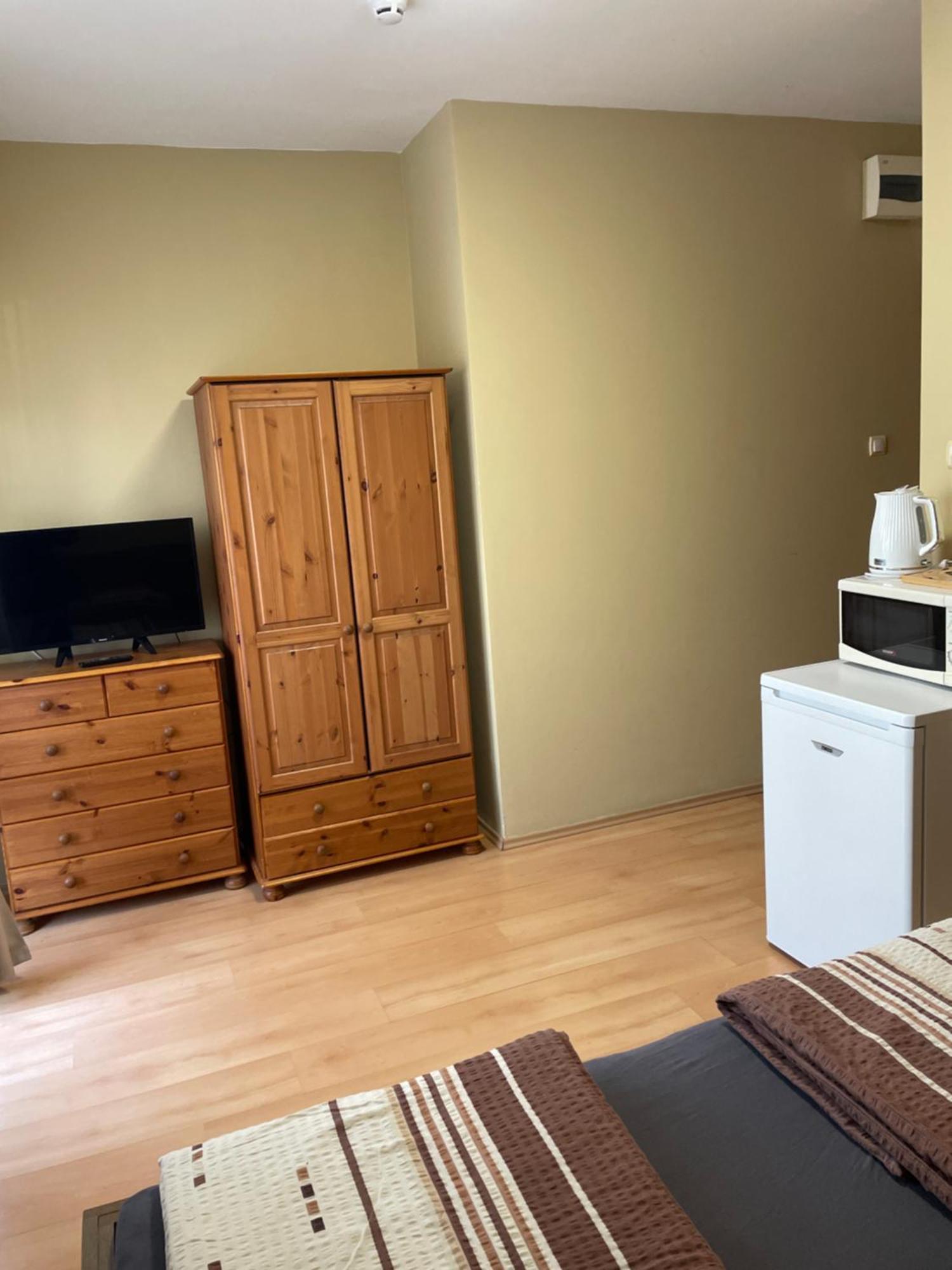 Rózsakert Apartmanház Hajdúszoboszló Esterno foto