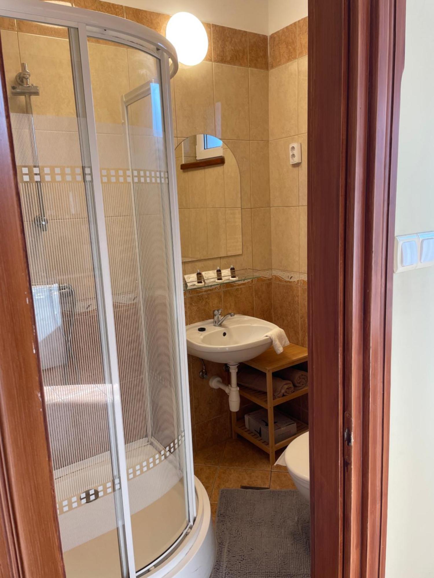 Rózsakert Apartmanház Hajdúszoboszló Esterno foto