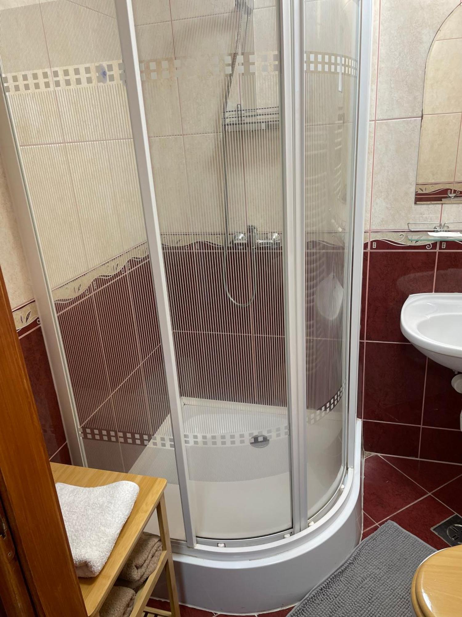 Rózsakert Apartmanház Hajdúszoboszló Esterno foto