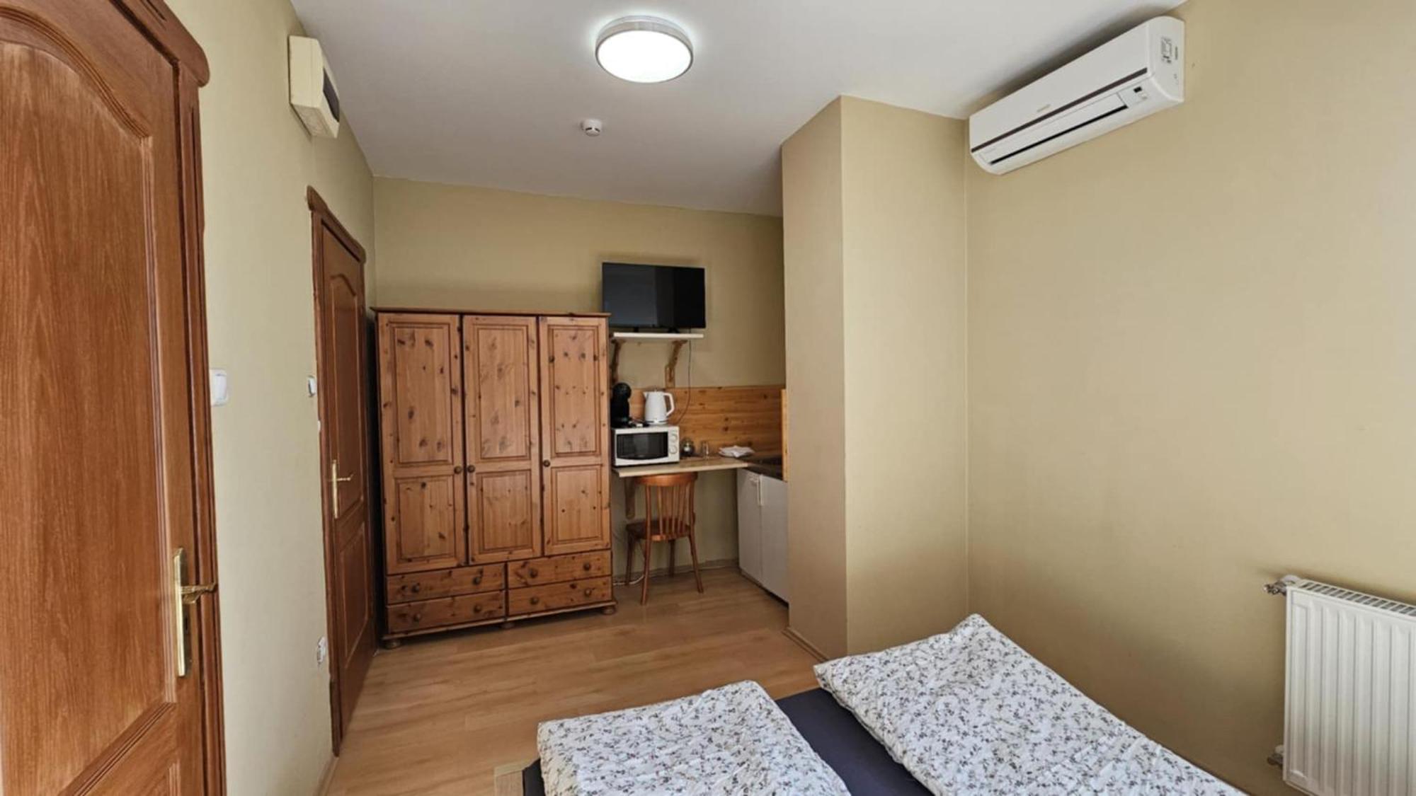 Rózsakert Apartmanház Hajdúszoboszló Esterno foto
